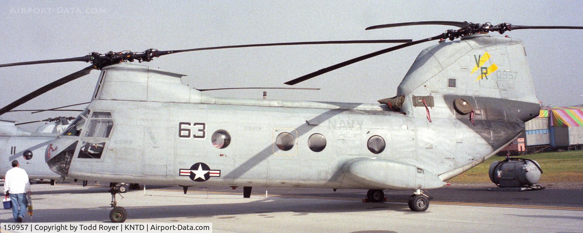 150957, Boeing Vertol CH-46D Sea Knight C/N 2043, Point Mugu Airshow