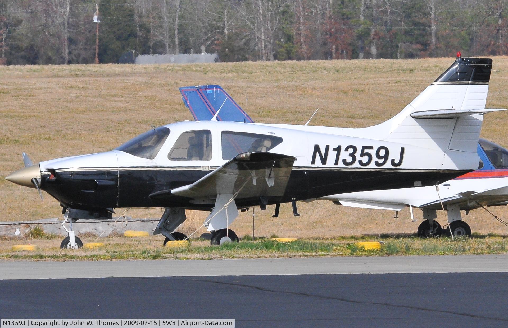 N1359J, 1975 Rockwell International 112A Commander C/N 359, All tied up