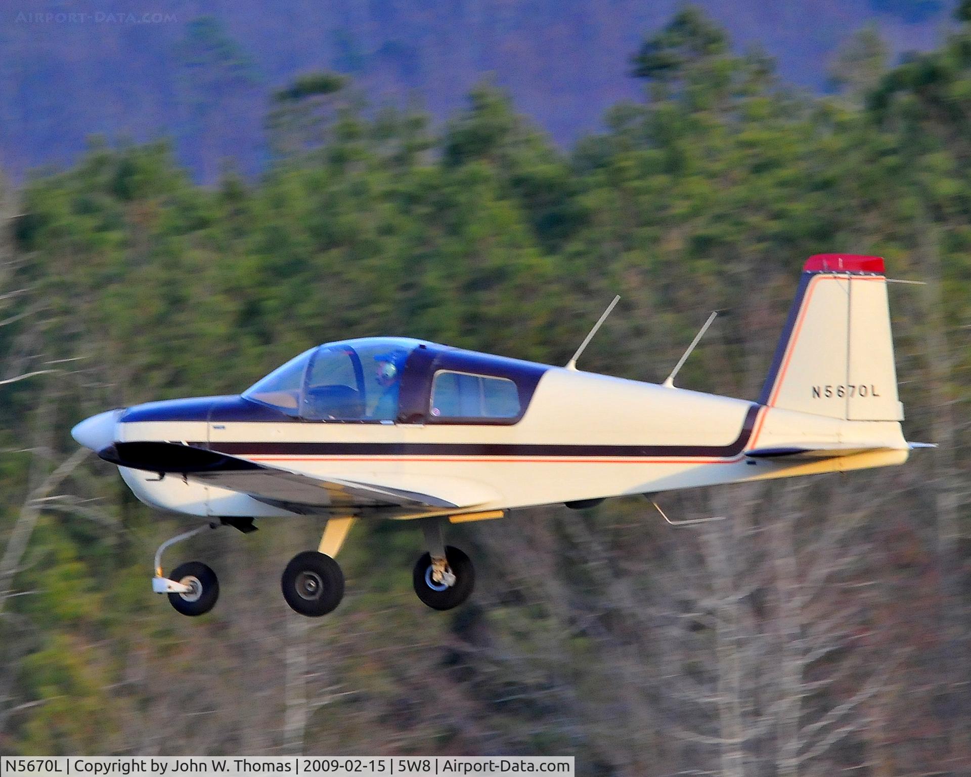 N5670L, 1969 American AA-1 Yankee C/N AA1-0070, Departing runway 4