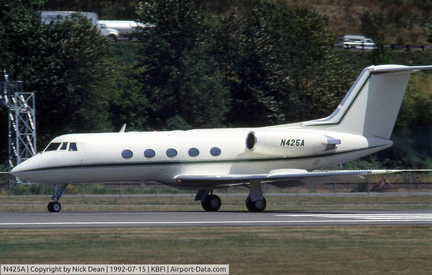 N425A, 1968 Grumman G-1159 Gulfstream II C/N 039, KBFI