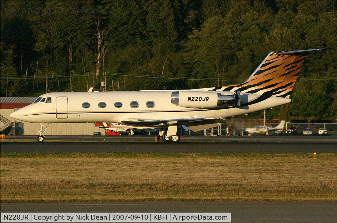 N220JR, 1969 Grumman G1159 Gulfstream II C/N 050, KBFI