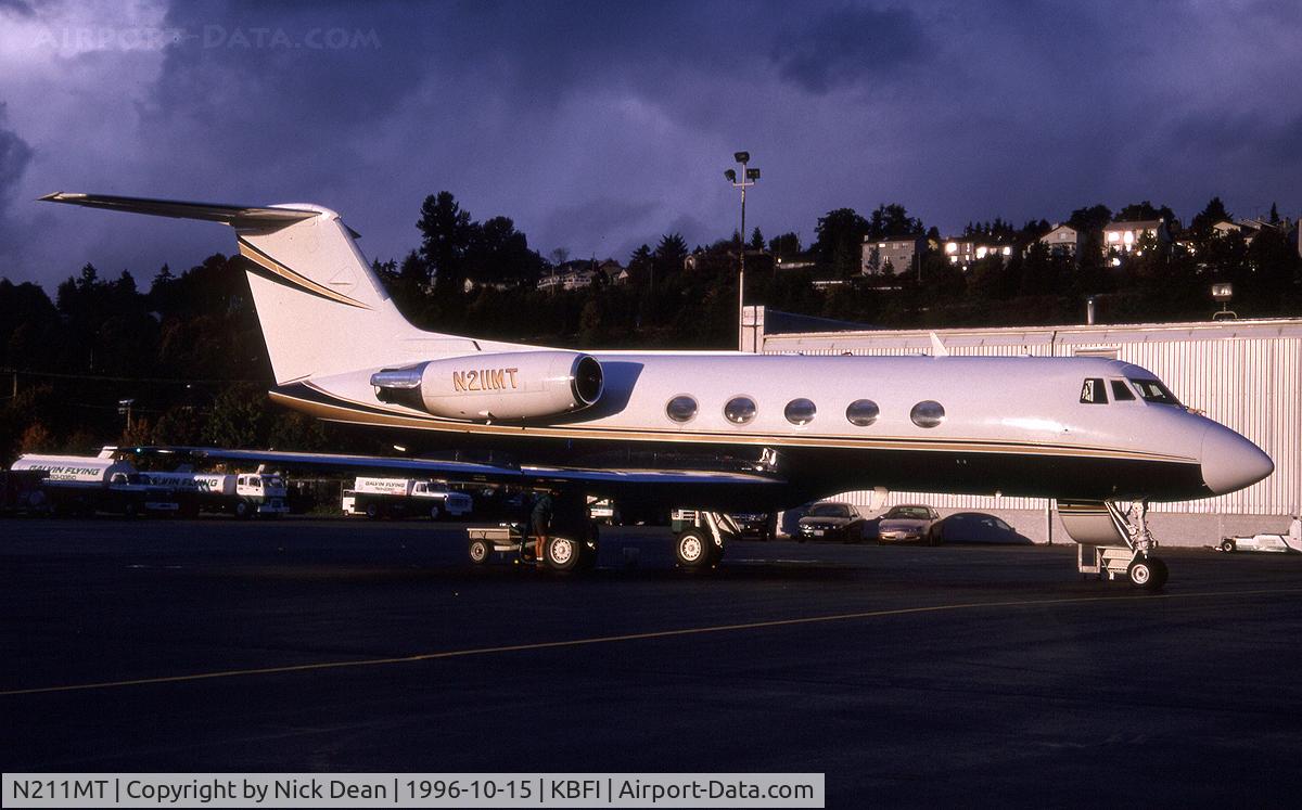 N211MT, 1969 Grumman G-1159 Gulfstream II C/N 052, KBFI