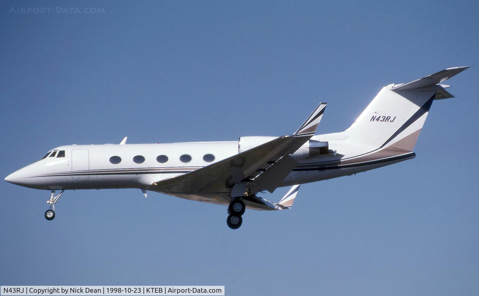 N43RJ, 1969 Grumman G1159 Gulfstream IIB C/N 064, KTEB