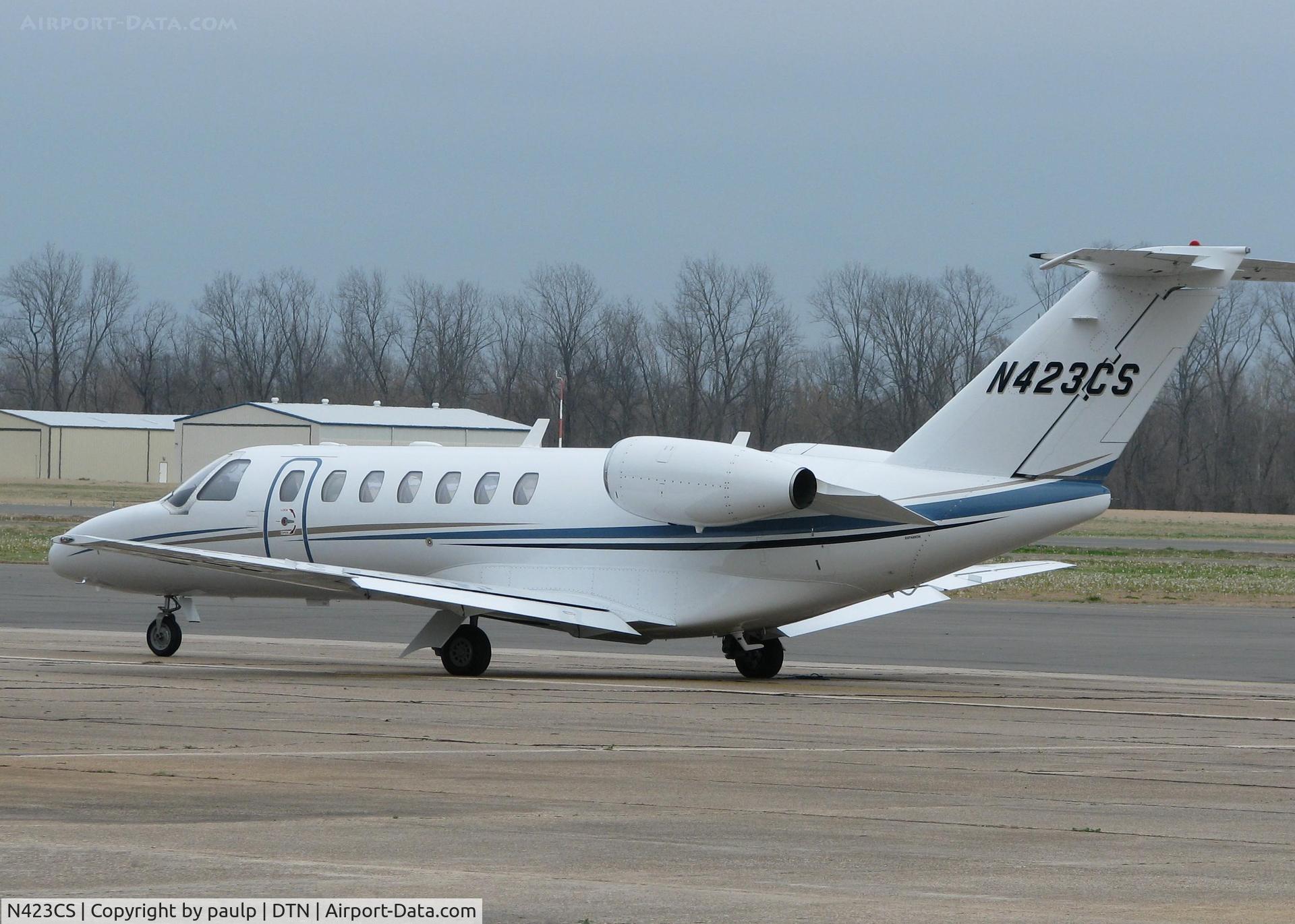 N423CS, 2006 Cessna 525B C/N 525B0121, Parked at the Downtown Shreveport airport.