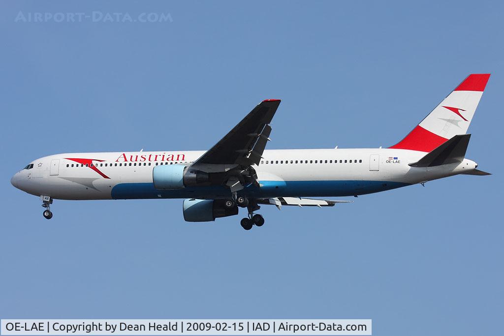 OE-LAE, 2000 Boeing 767-3Z9/ER C/N 30383, Austrian Airlines OE-LAE (FLT AUA93) from Vienna Schwechat (LOWW) on short-final to RWY 1R.