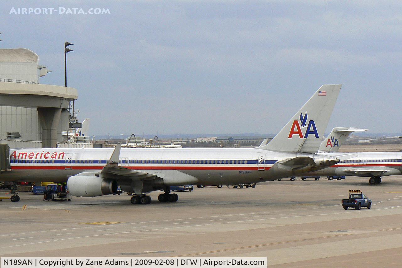 N189AN, 2001 Boeing 757-223 C/N 32383, American Airlines 757 at DFW