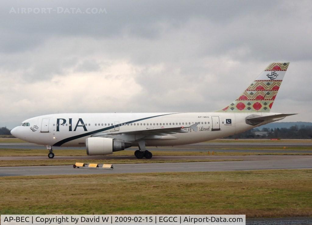 AP-BEC, 1991 Airbus A310-308 C/N 590, Taxing in