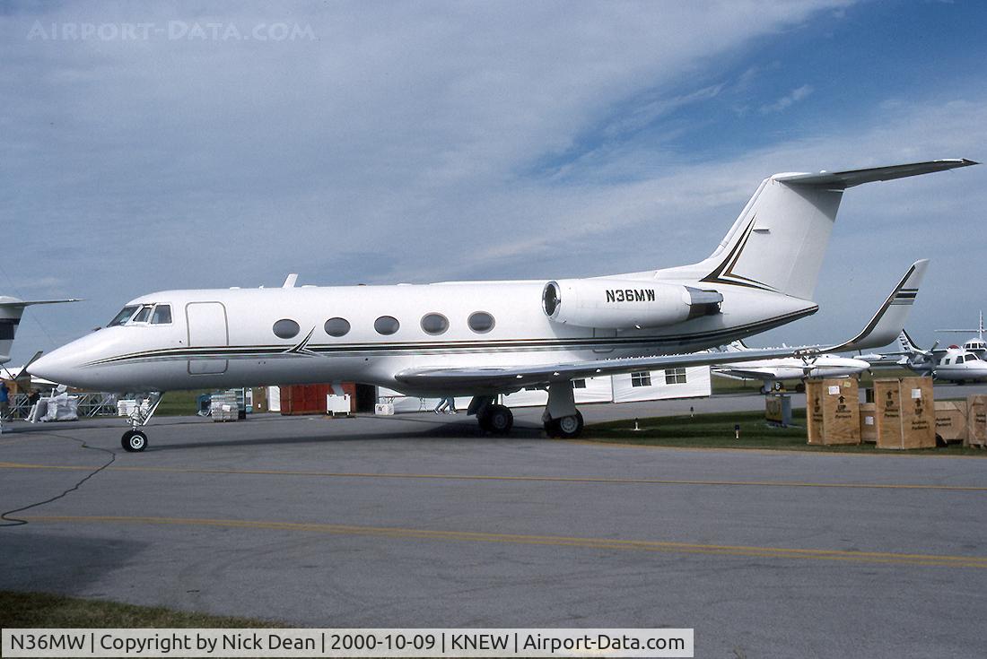 N36MW, 1970 Grumman G1159 Gulfstream IISP C/N 089, KNEW