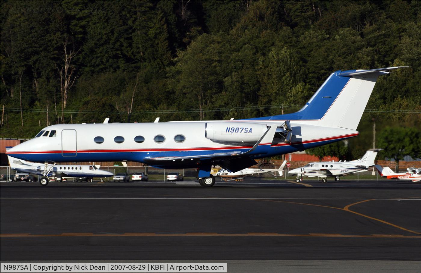 N987SA, 1975 Grumman G-1159 Gulfstream II C/N 172, KBFI W/O shortly after this was taken