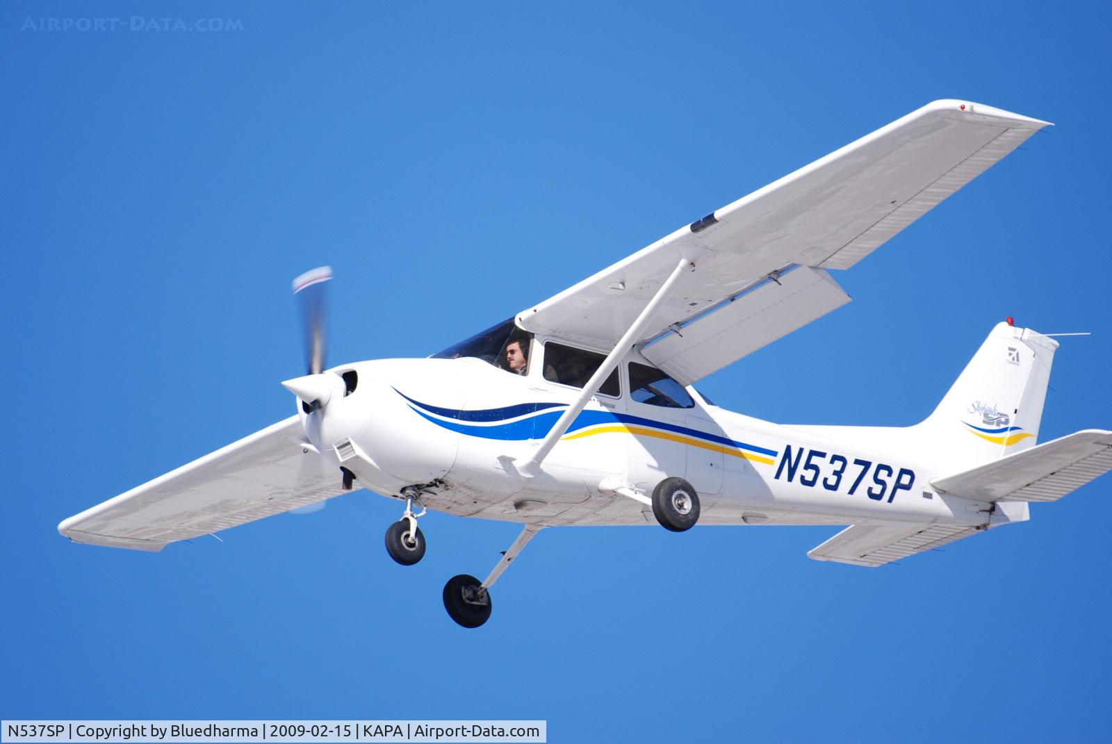 N537SP, 2000 Cessna 172S C/N 172S8393, On final approach to 17L.
