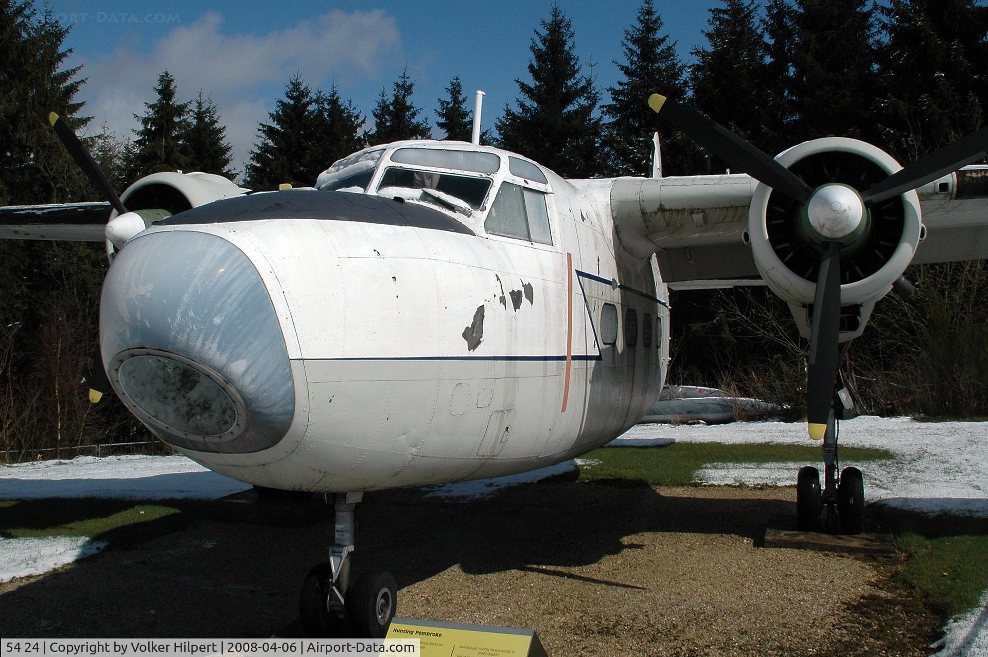 54 24, Hunting Percival P-66 Pembroke C54 C/N PAC/66/1016, at museum Hermeskeil, Germany