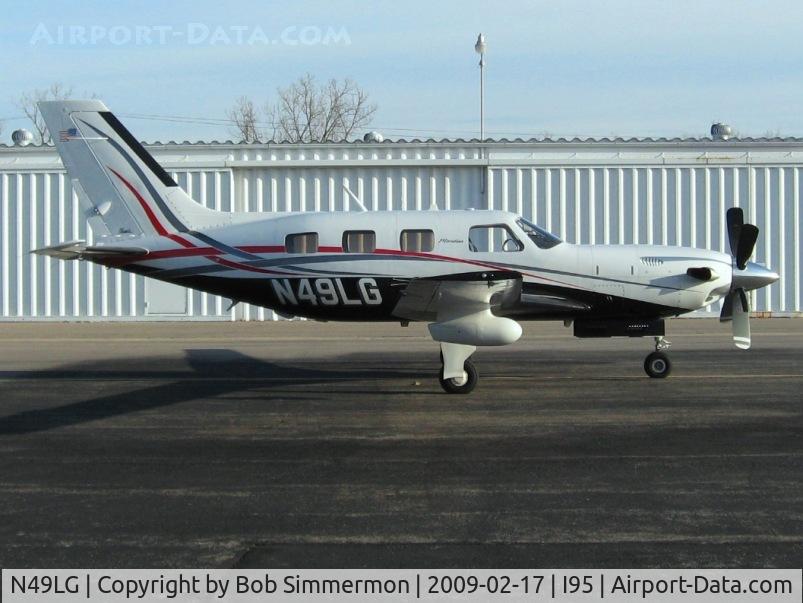 N49LG, 2005 Piper PA-46-500TP C/N 4697212, On the ramp at Kenton, Ohio