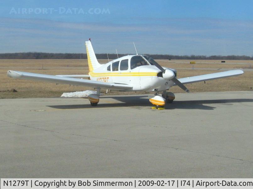 N1279T, 1972 Piper PA-28-180 C/N 28-7205276, On the ramp at Urbana, Ohio