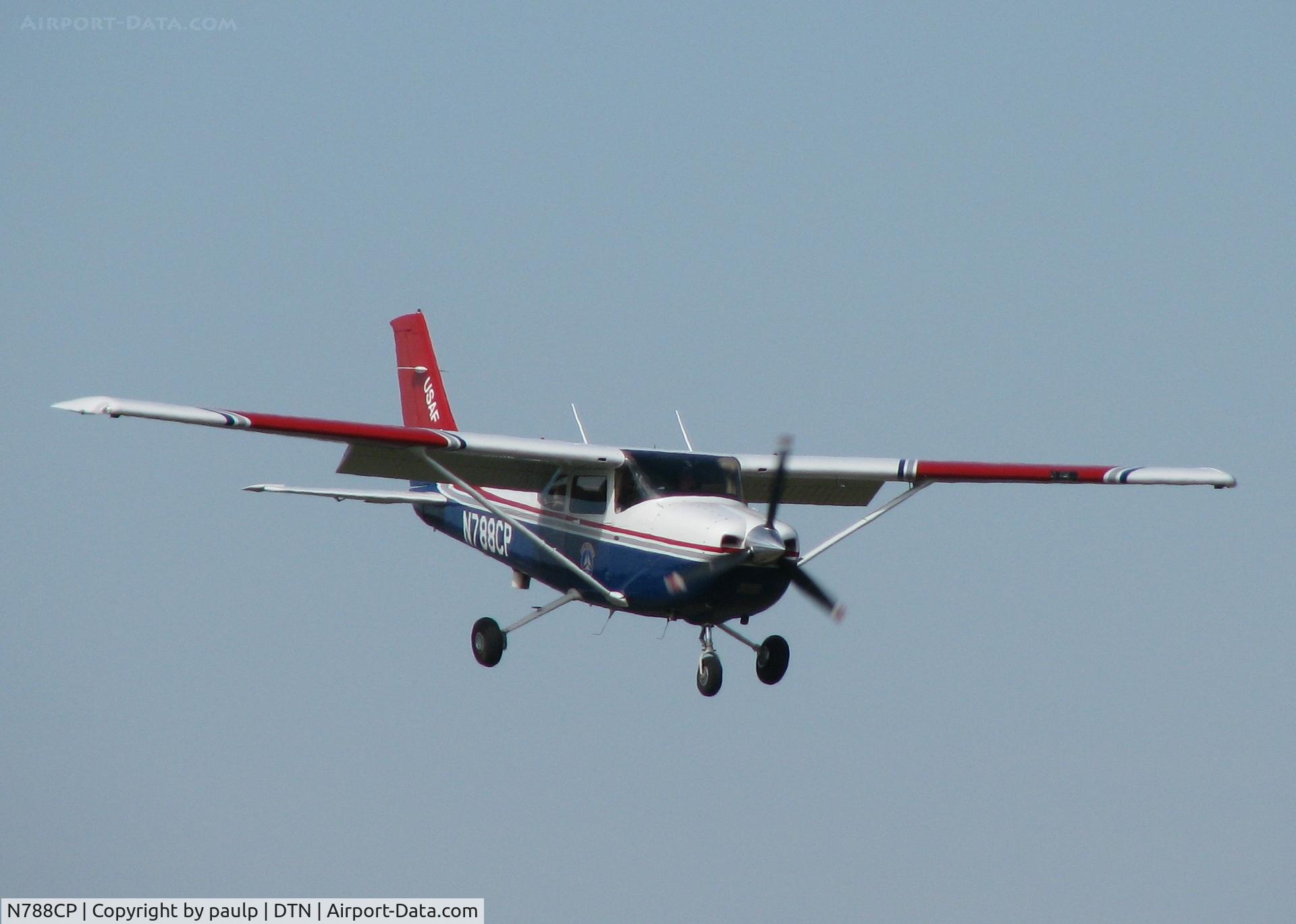 N788CP, 2006 Cessna 182T Skylane C/N 18281777, Landing at Downtown Shreveport.