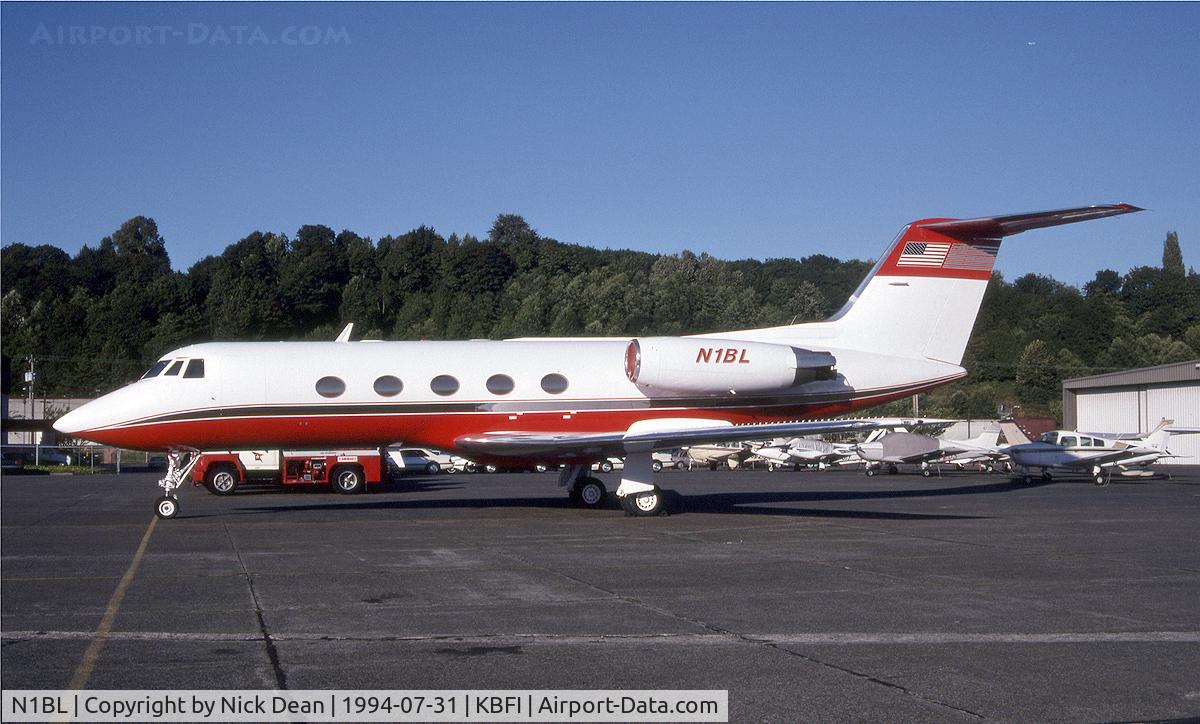 N1BL, 1972 Grumman G1159 Gulfstream II C/N 113, KBFI (BL Yachts)