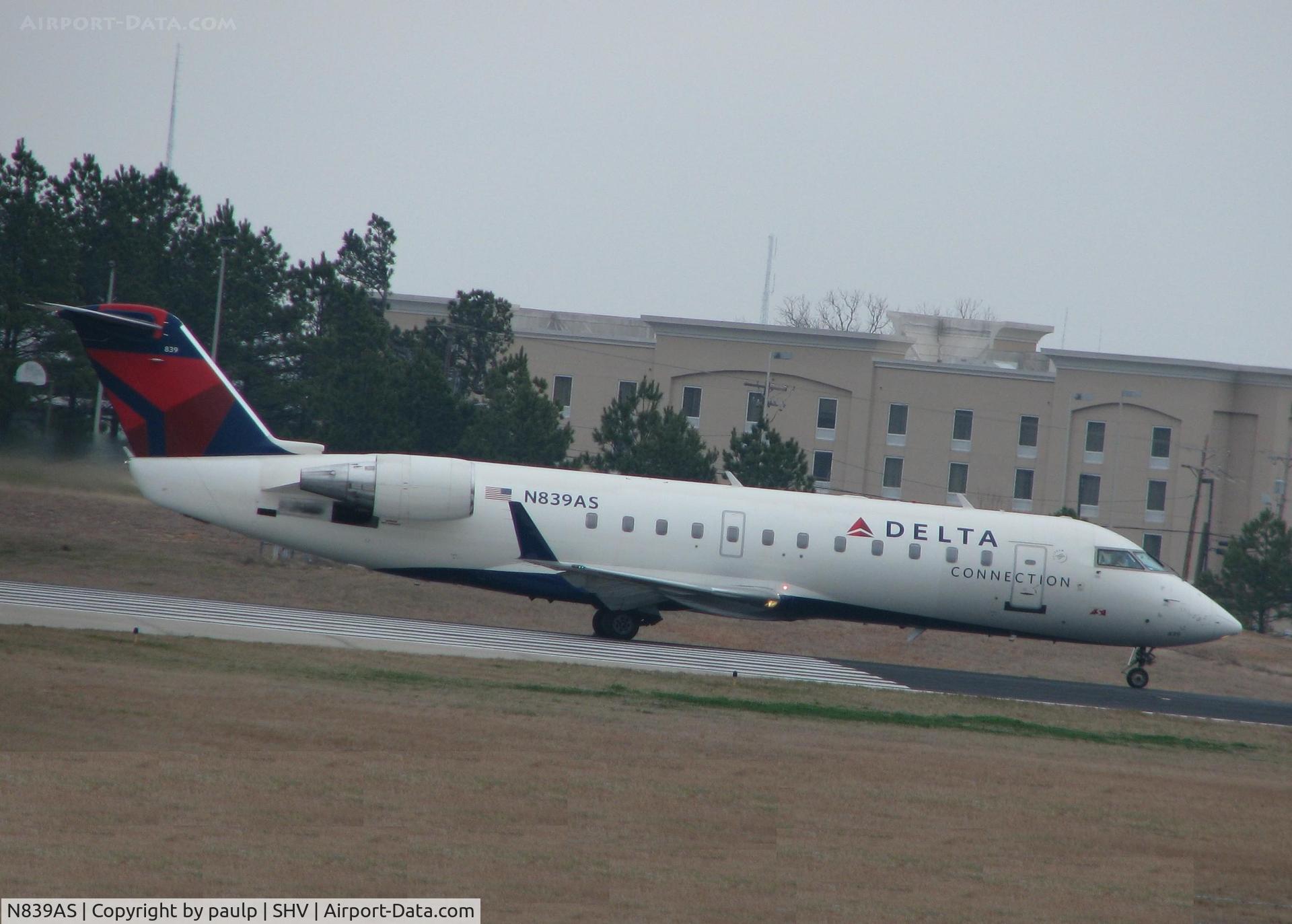 N839AS, 1999 Bombardier CRJ-200ER (CL-600-2B19) C/N 7284, Taking off from the Shreveport Regional airport.