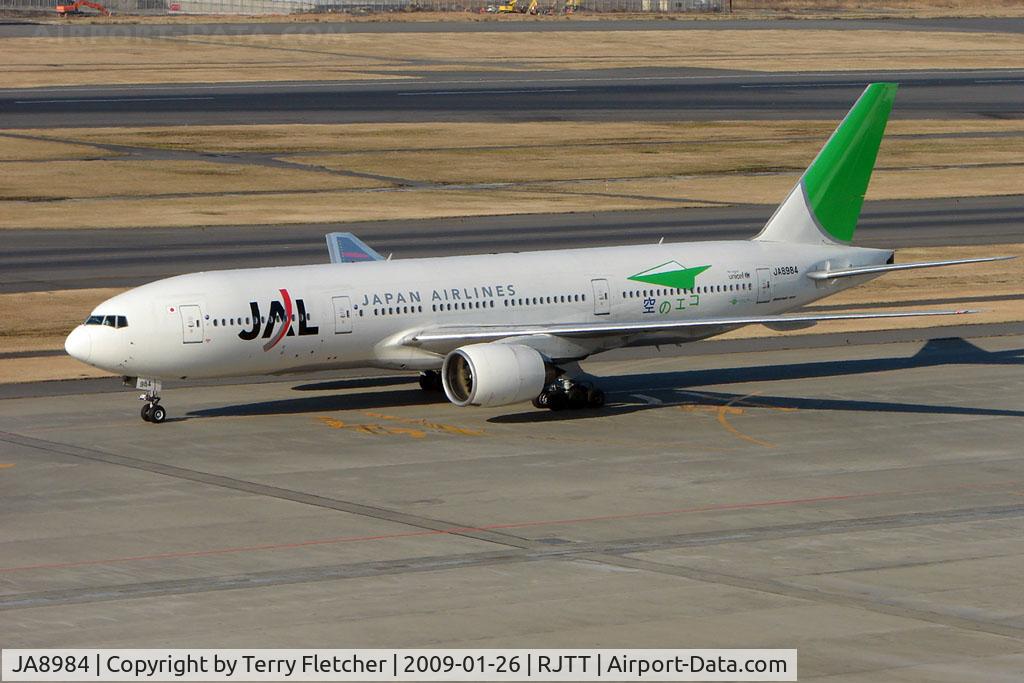 JA8984, 1997 Boeing 777-246 C/N 27651, JAL B777 at Haneda
