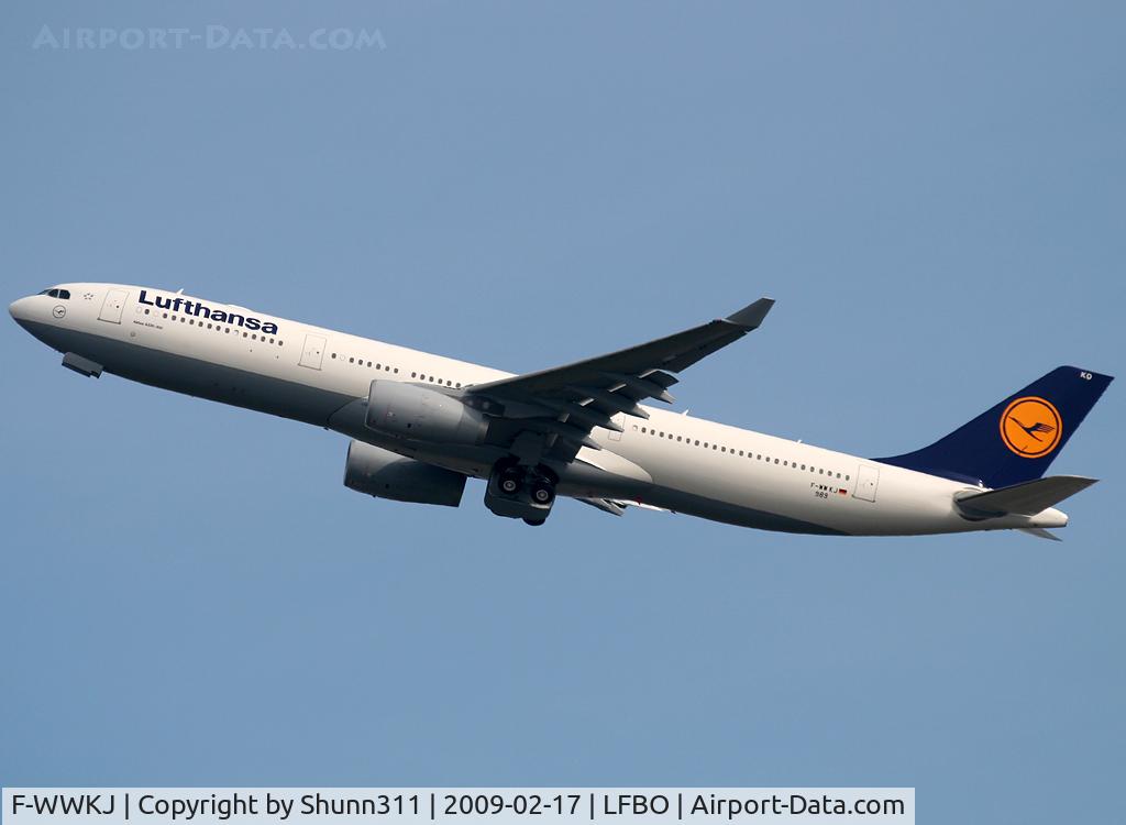 F-WWKJ, 2009 Airbus A330-343X C/N 989, C/n 989 - To be D-AIKO