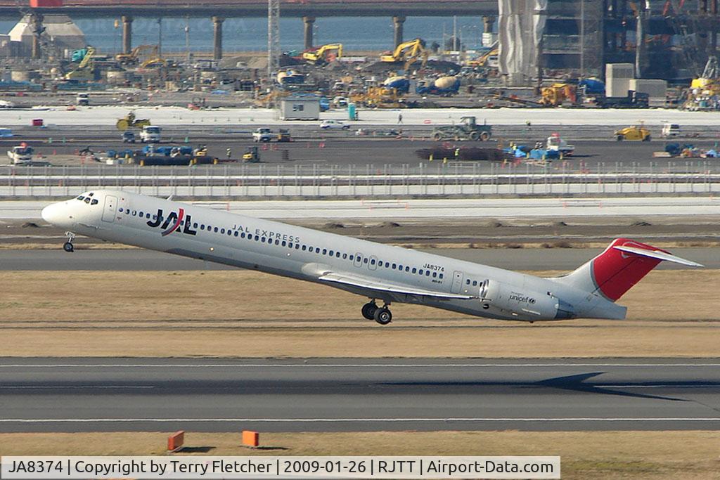 JA8374, 1992 McDonnell Douglas MD-81 (DC-9-81) C/N 53043, JAL MD-81 lifts off from Haneda