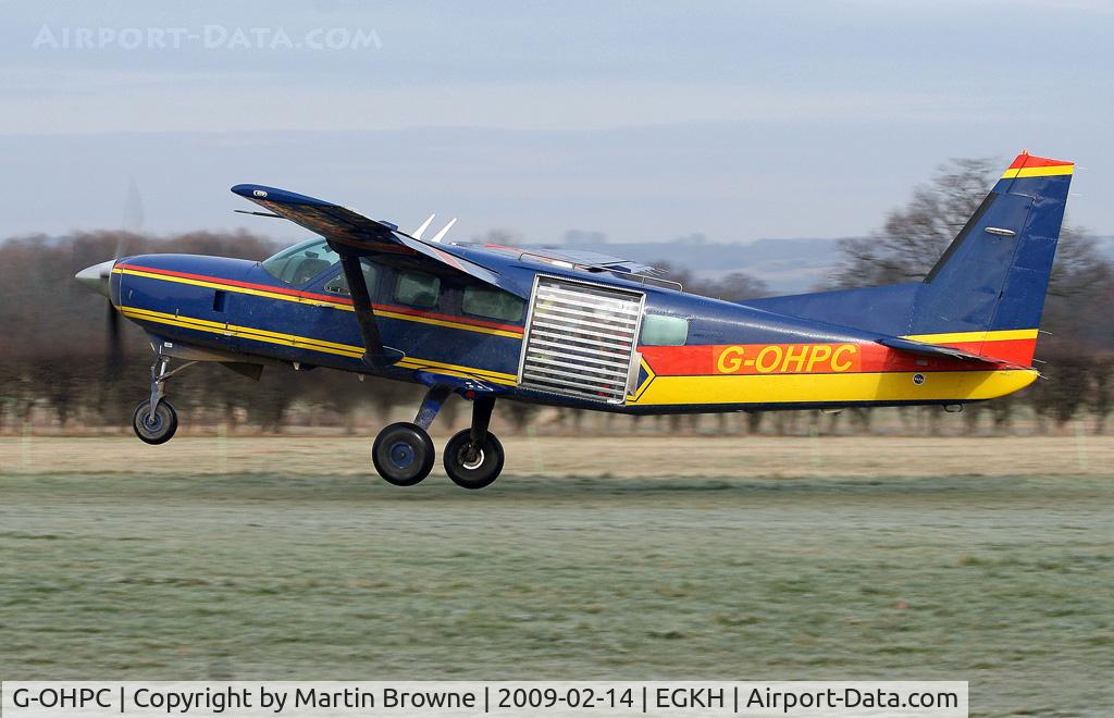 G-OHPC, 1992 Cessna 208 Caravan I C/N 20800224, Take off with another load of parachutists.