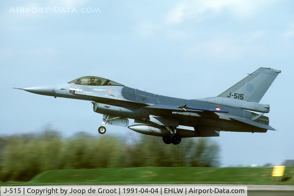 J-515, Fokker F-16AM Fighting Falcon C/N 6D-154, When the Dutch F-16s were sent to the Yugoslavian crisis all colourful markings were removed. The location of the squadron markings can still be seen however.