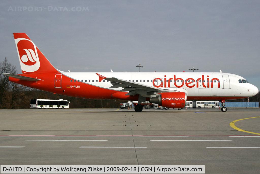 D-ALTD, 2001 Airbus A320-214 C/N 1493, visitor