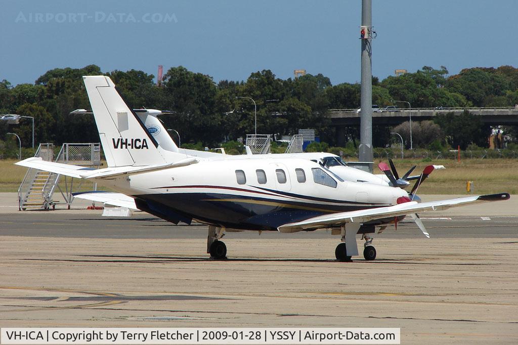 VH-ICA, 2002 Socata TBM-700 C/N 205, TBM700 at Sydney