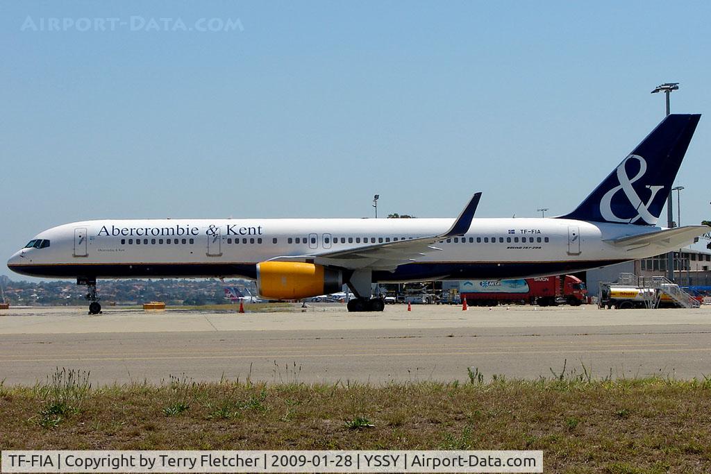 TF-FIA, 2000 Boeing 757-256 C/N 29310, A plane of two different colours - this side painted in corporate colours - the other side remains in full Icelandair colours