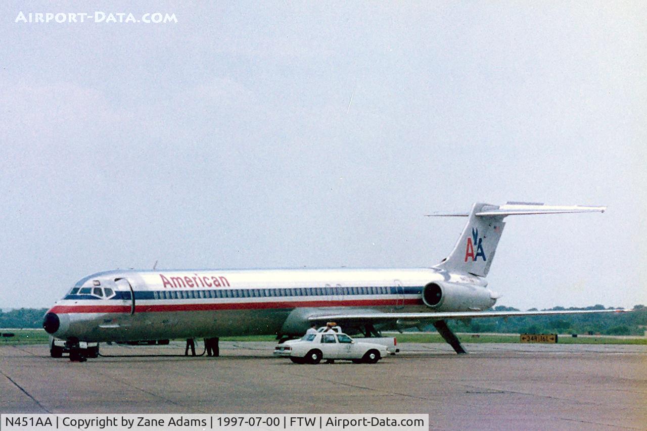 N451AA, 1987 McDonnell Douglas MD-82 (DC-9-82) C/N 49477, American Airlines MD-80 at Meacham Field
