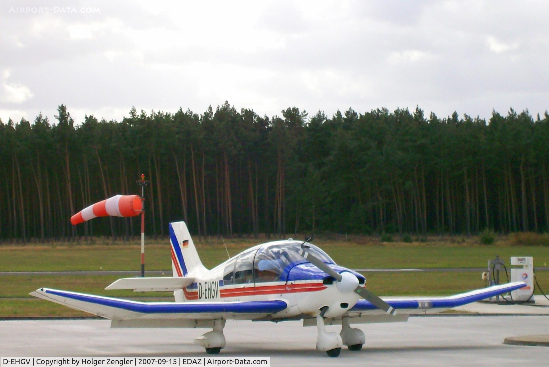 D-EHGV, Robin DR-400-140 Major Major C/N 2248, Blue and red and white and.....