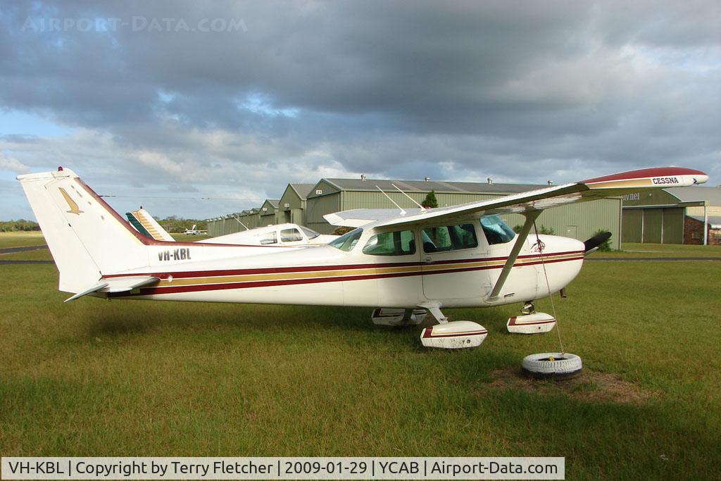 VH-KBL, 1977 Cessna 172N C/N 17268739, Cessna 172N at Caboolture , QLD