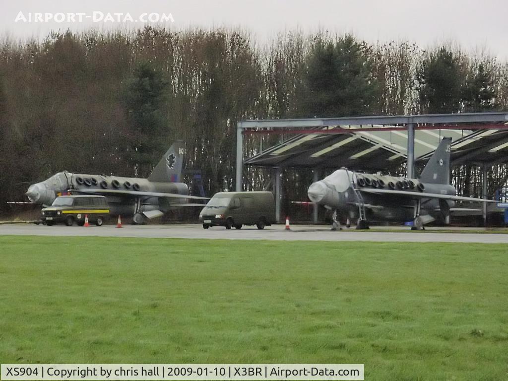 XS904, 1966 English Electric Lightning F.6 C/N 95250, English Electric Lightning F6's XS904 / BQ and XR728 / JS of the Lightning Preservation Group.