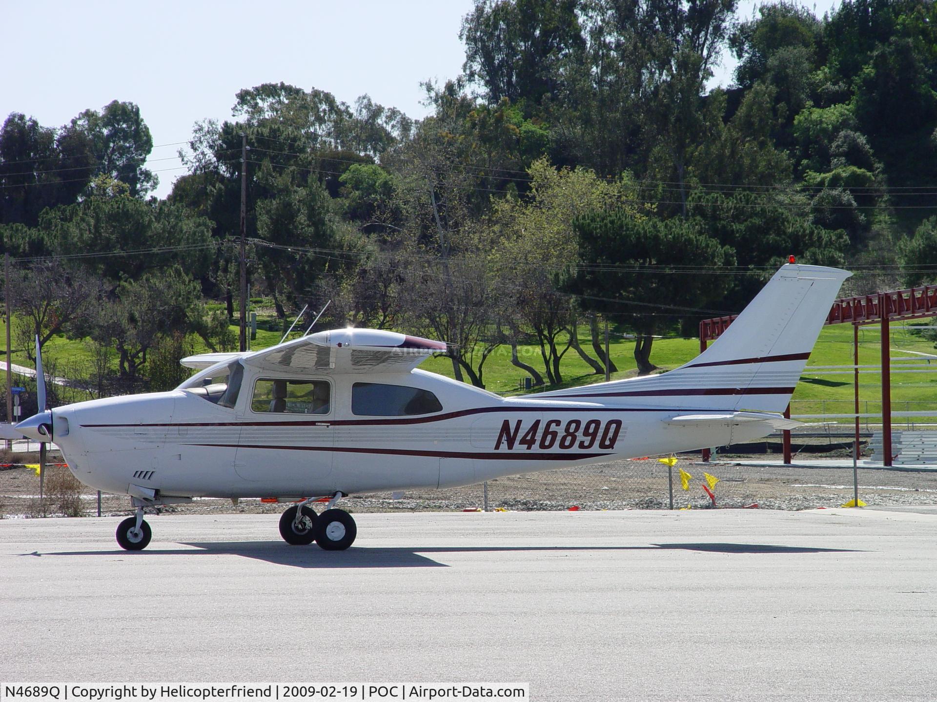 N4689Q, 1972 Cessna 210L Centurion C/N 21059589, Parked at Howard Aviation