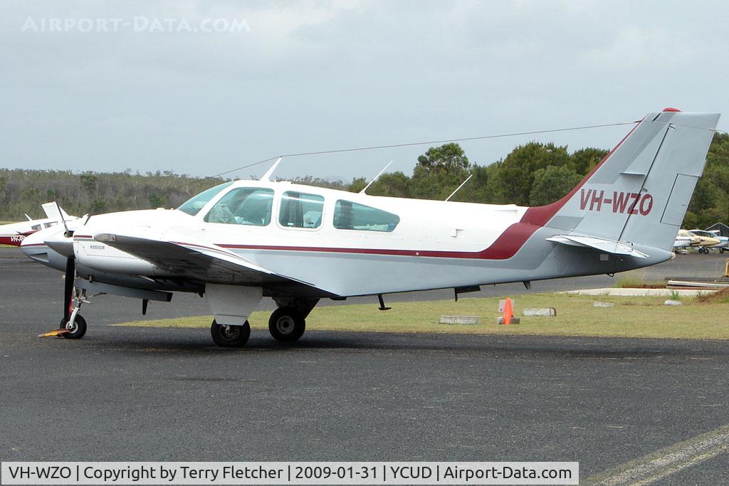 VH-WZO, 1974 Beech E-55 Baron C/N TE-979, Beech E55 at Coulandra