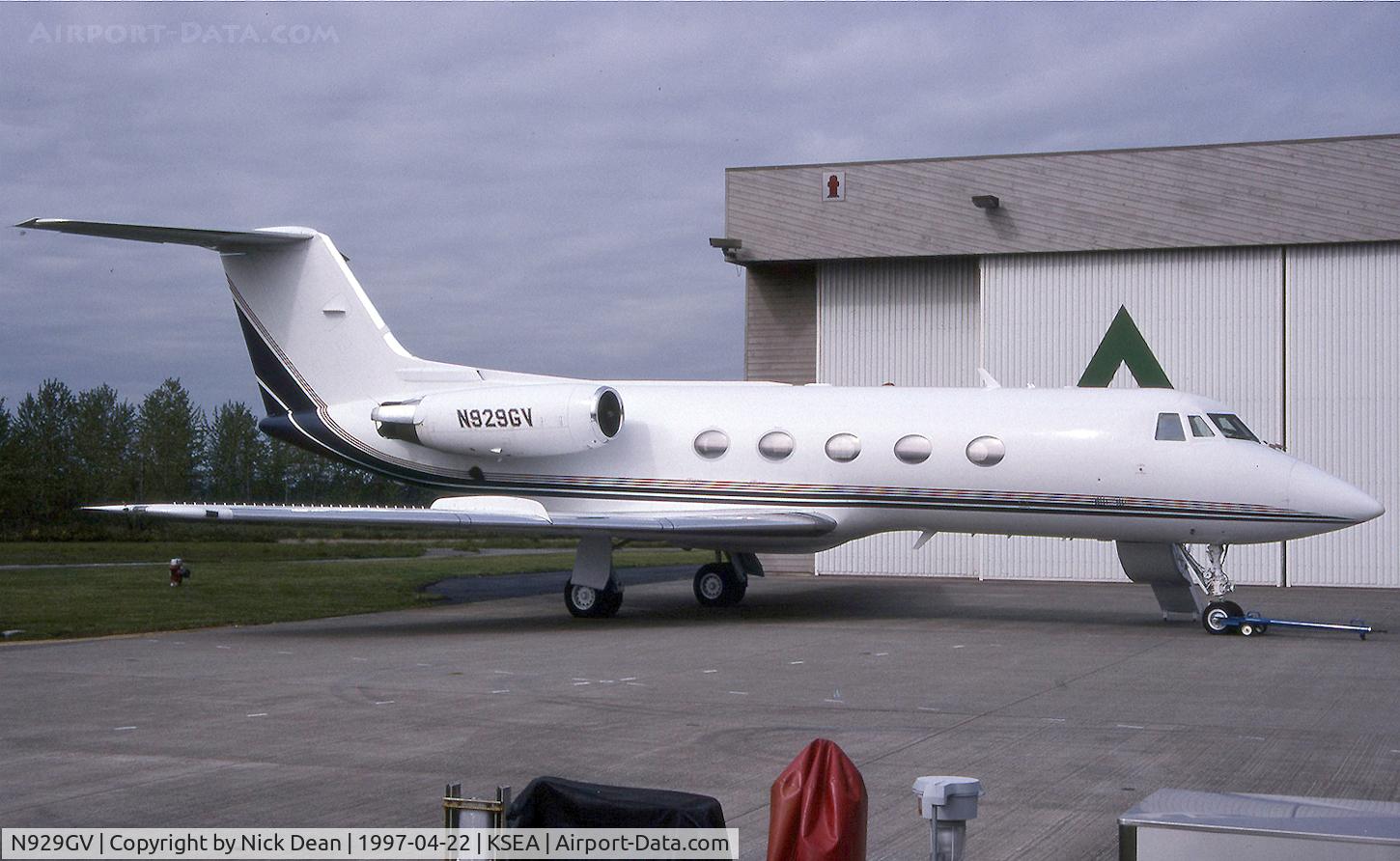 N929GV, 1979 Grumman G-1159 Gulfstream II C/N 258, KSEA (This airframe is the final GII produced)