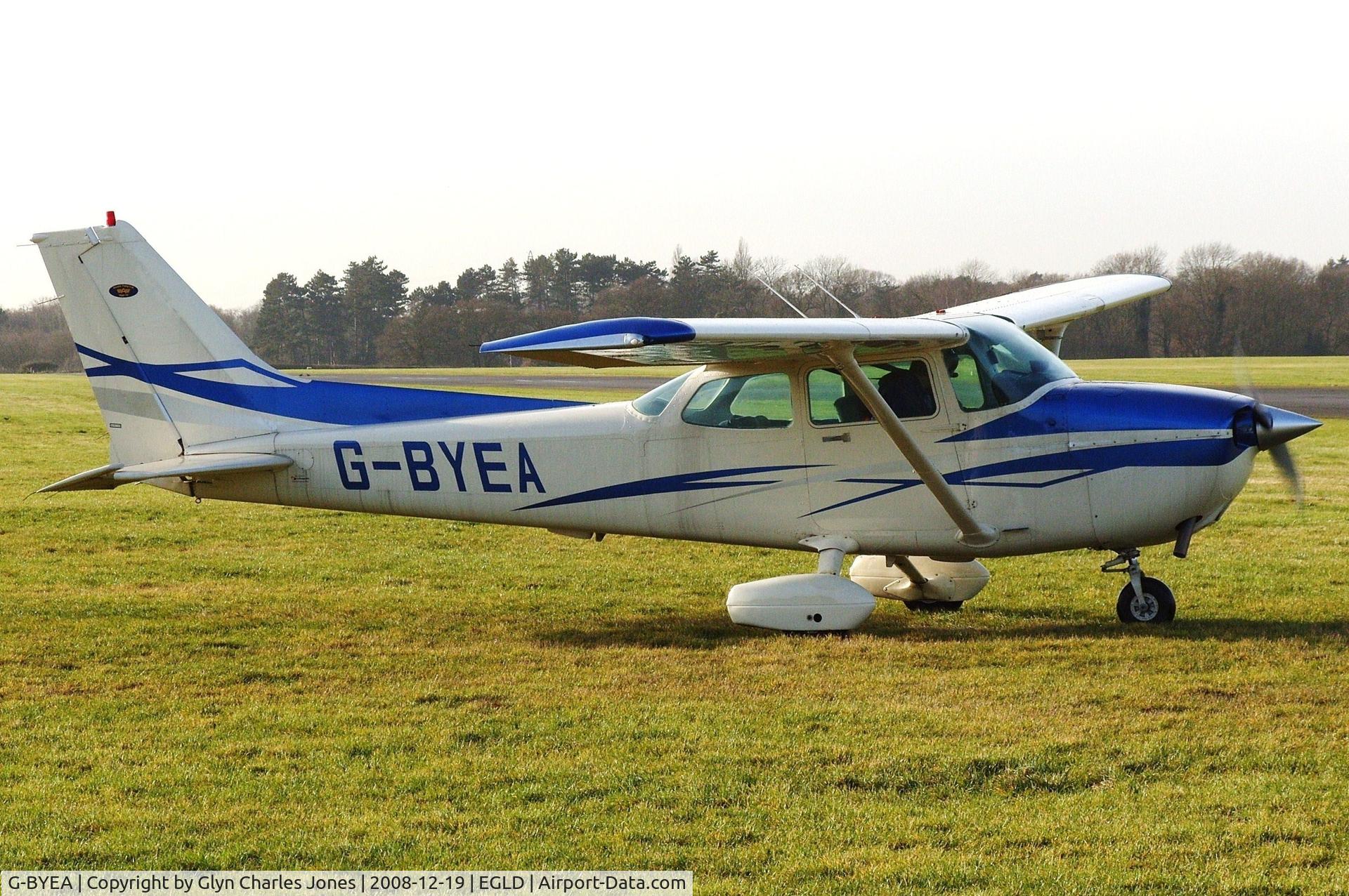 G-BYEA, 1981 Cessna 172P C/N 172-75464, Awaiting clearance to line up and take off on runway 24. Previously PH-ILL. In memory of pilot Michael Stephen Owen who was killed aged 29 in Cessna F150G G-AVPG at Denham exactly 40 years ago on December 19, 1968. Owned by Falcon Flying Services Ltd.