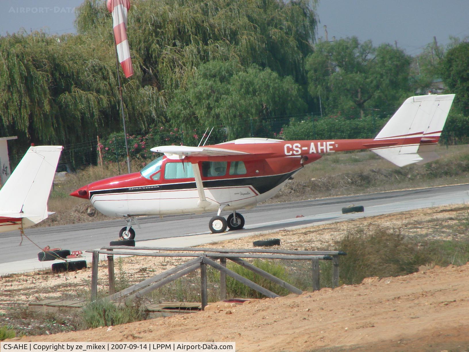 CS-AHE, 1942 Grumman G-44 Widgeon C/N 1241, Cessna skymaster at Portimão, Portugal