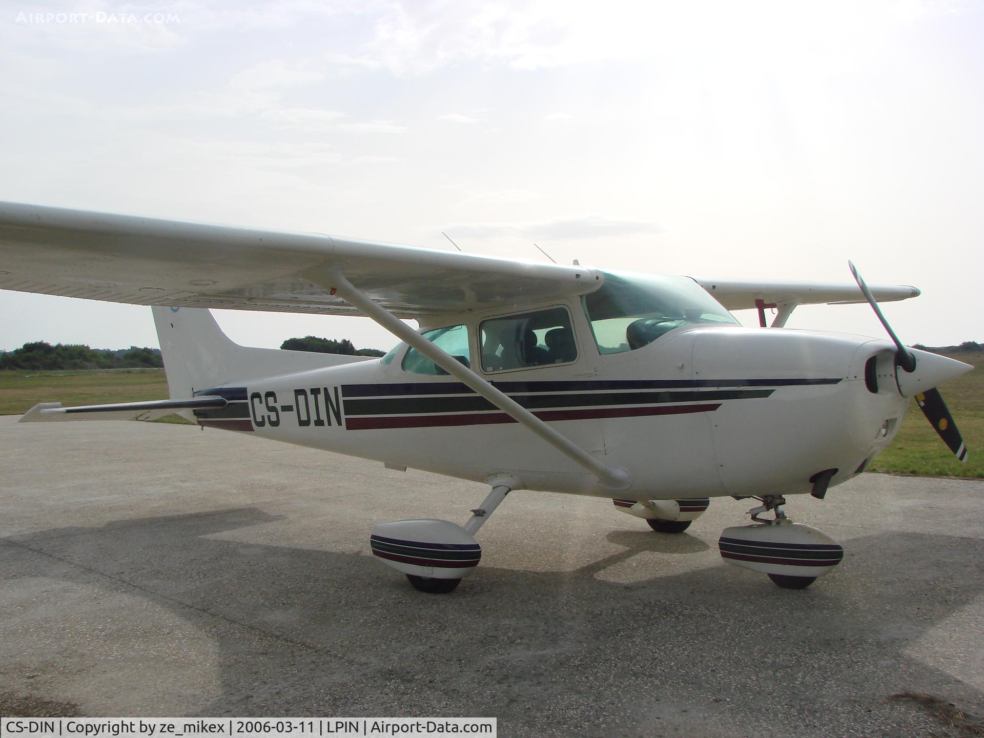 CS-DIN, 1979 Cessna 172N C/N 172-70671, cessna 172 from accv at espinho, Portugal