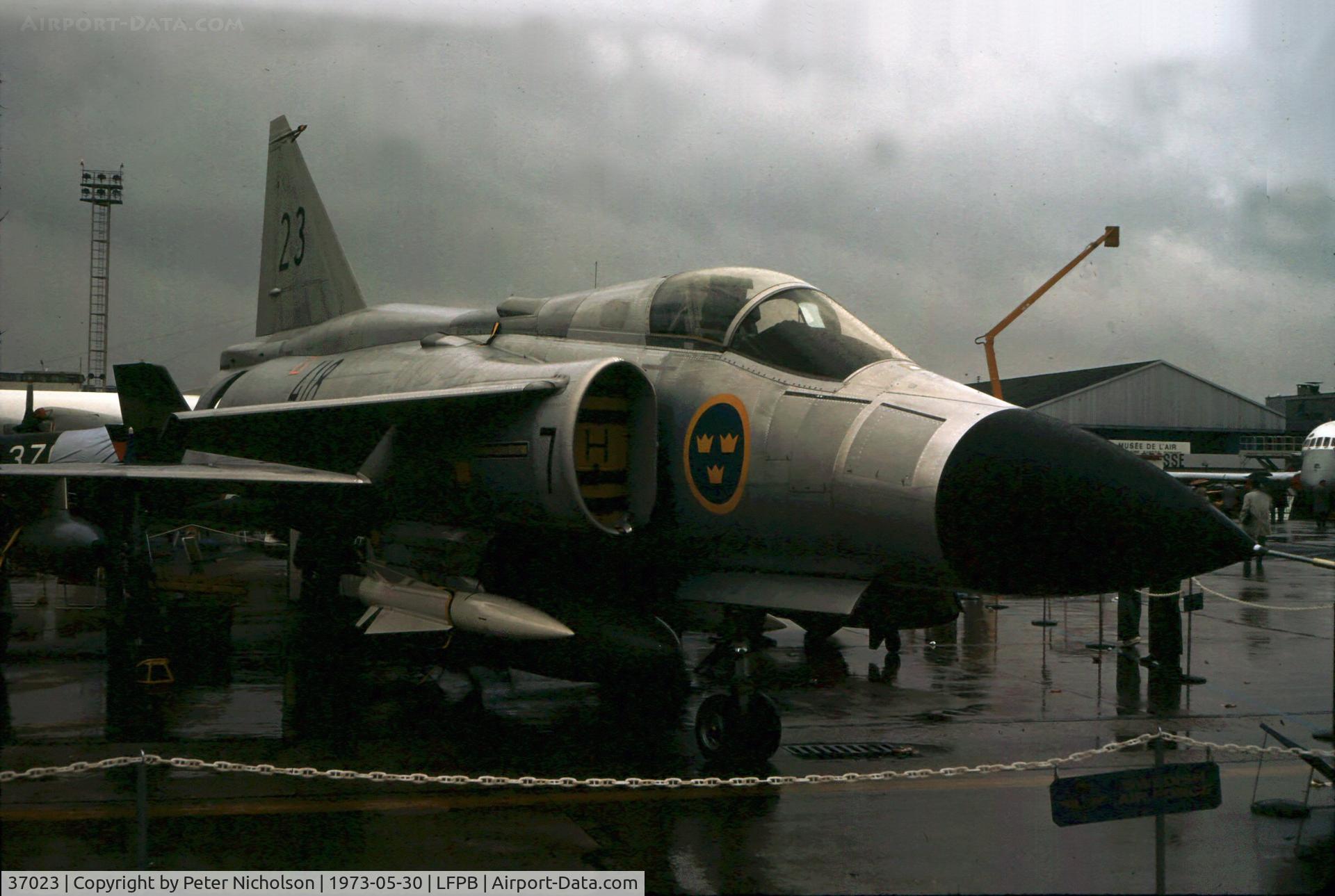 37023, Saab AJ37 Viggen C/N 37023, Viggen coded 23 of F7 Wing Swedish Air Force displayed at the 1973 Paris Air Show at Le Bourget.