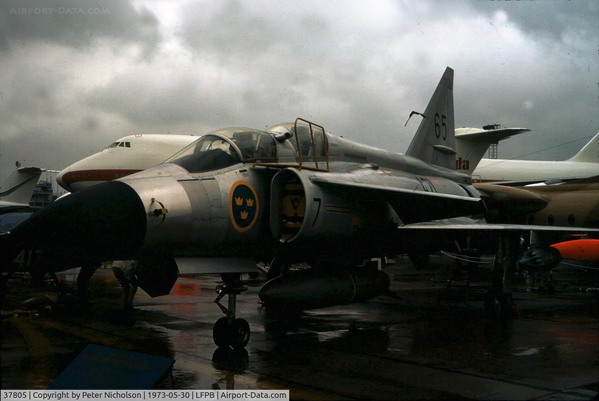 37805, Saab SK37 Viggen C/N 37805, Viggen coded 65 of F7 Wing Swedish Air Force displayed at the 1973 Paris Air Show at Le Bourget.