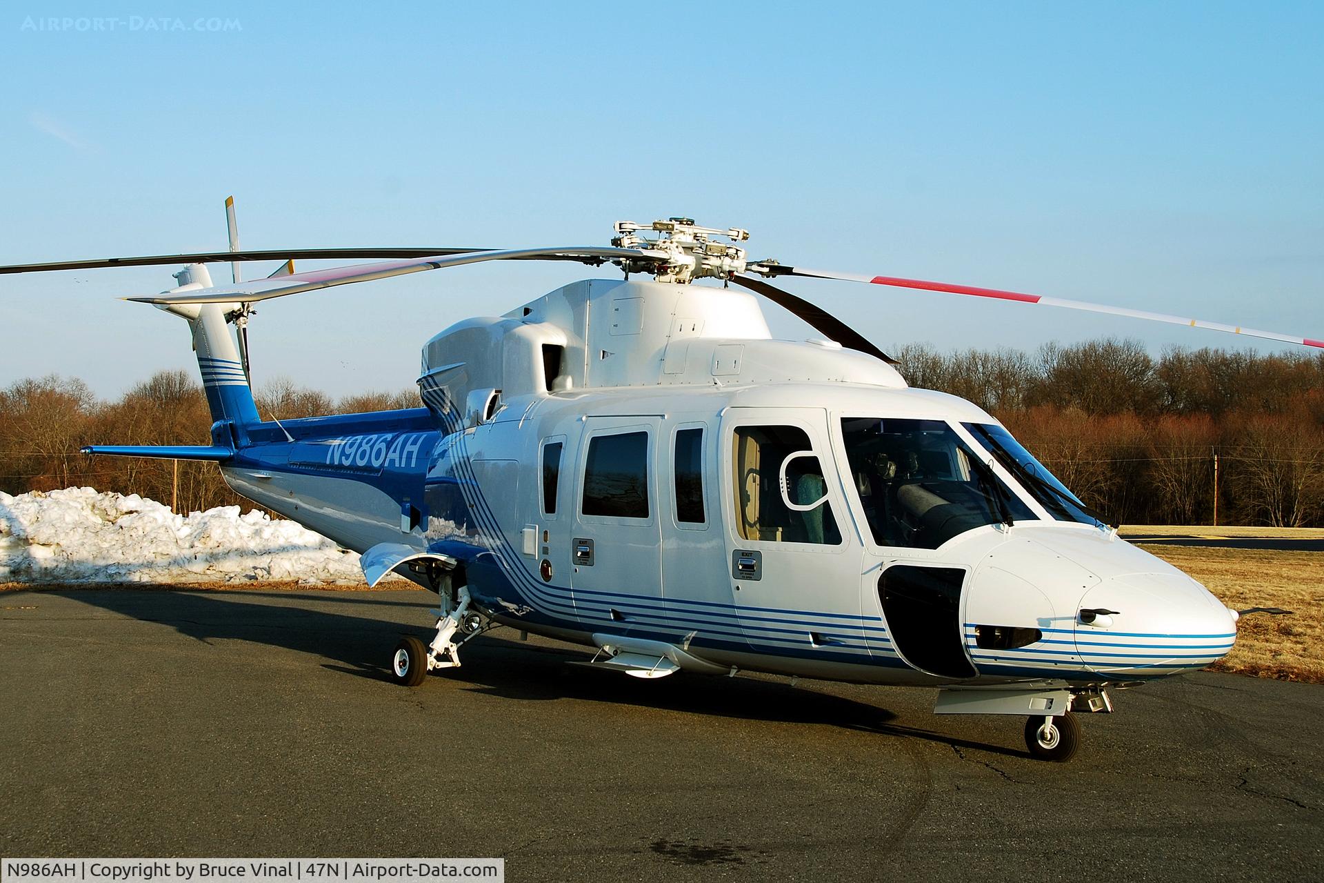N986AH, 1995 Sikorsky S-76C C/N 760438, A  Little Out Of Place At This Small Airport