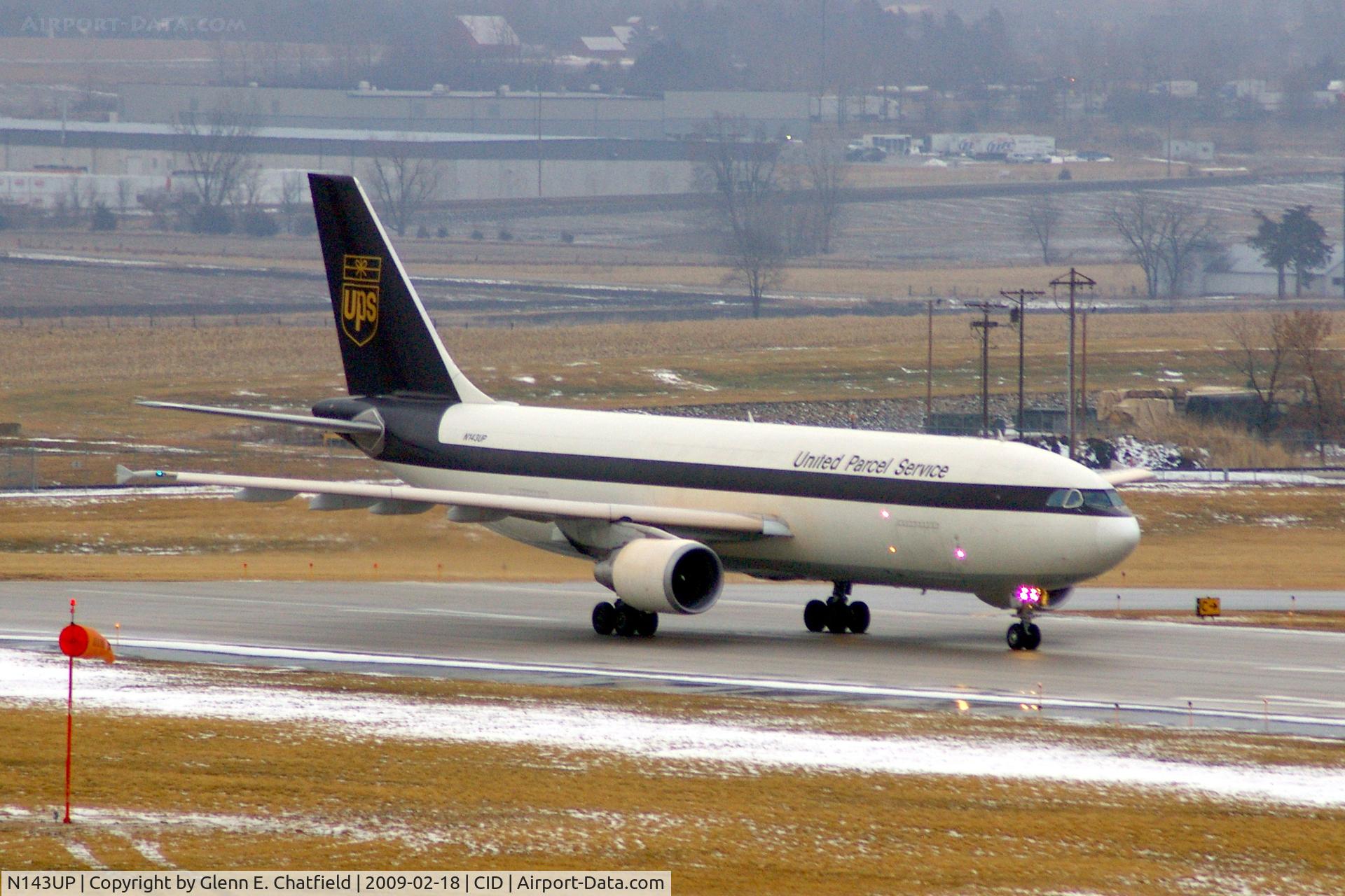 N143UP, 2002 Airbus A300F4-622R C/N 0826, Starting take-off on runway 27