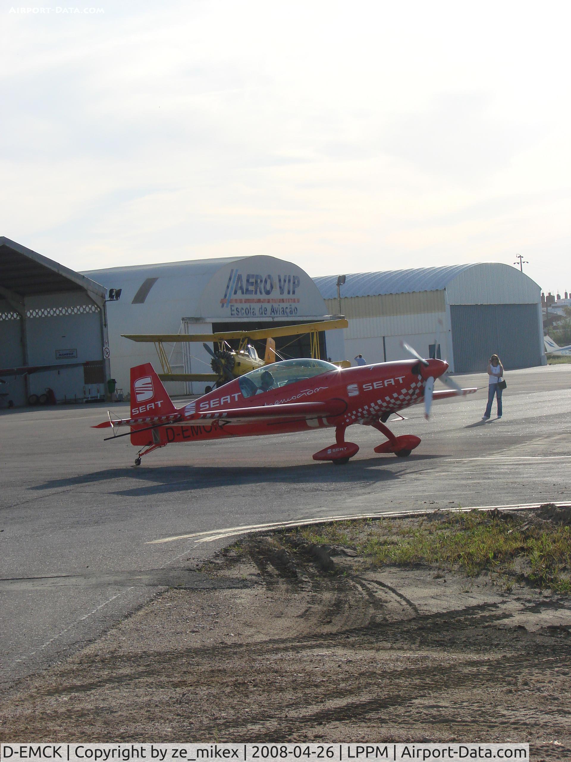 D-EMCK, Extra EA-300L C/N 117, EXTRA 300 from aerobatica team, at portimao air festival, some months later this aircraft crashed during an emerency landing. 0 injuries for the pilot
