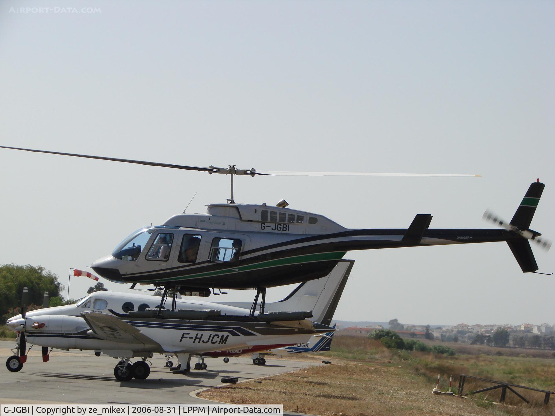 G-JGBI, 2001 Bell 206L-4 LongRanger IV LongRanger C/N 52257, Landing at portimão