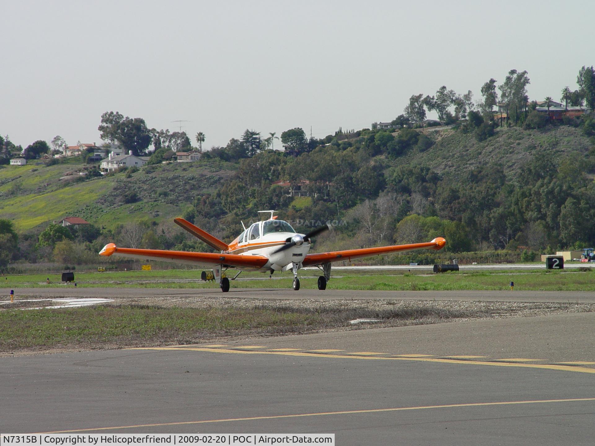 N7315B, 1954 Beech E35 C/N D-3778, Taxiing to Runway 26L