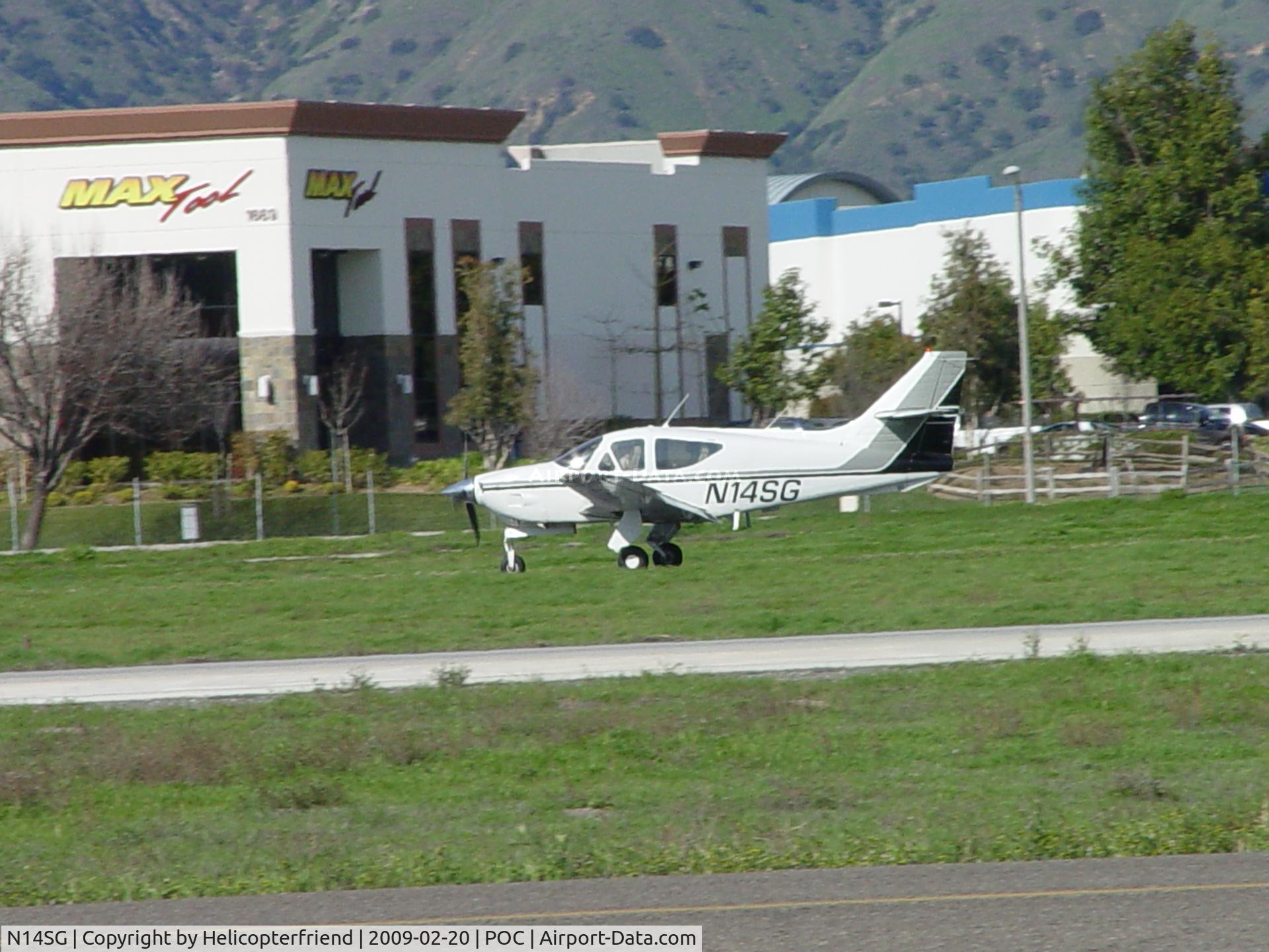 N14SG, 1978 Rockwell International 114 Commander C/N 14434, On the runway and rolling it out