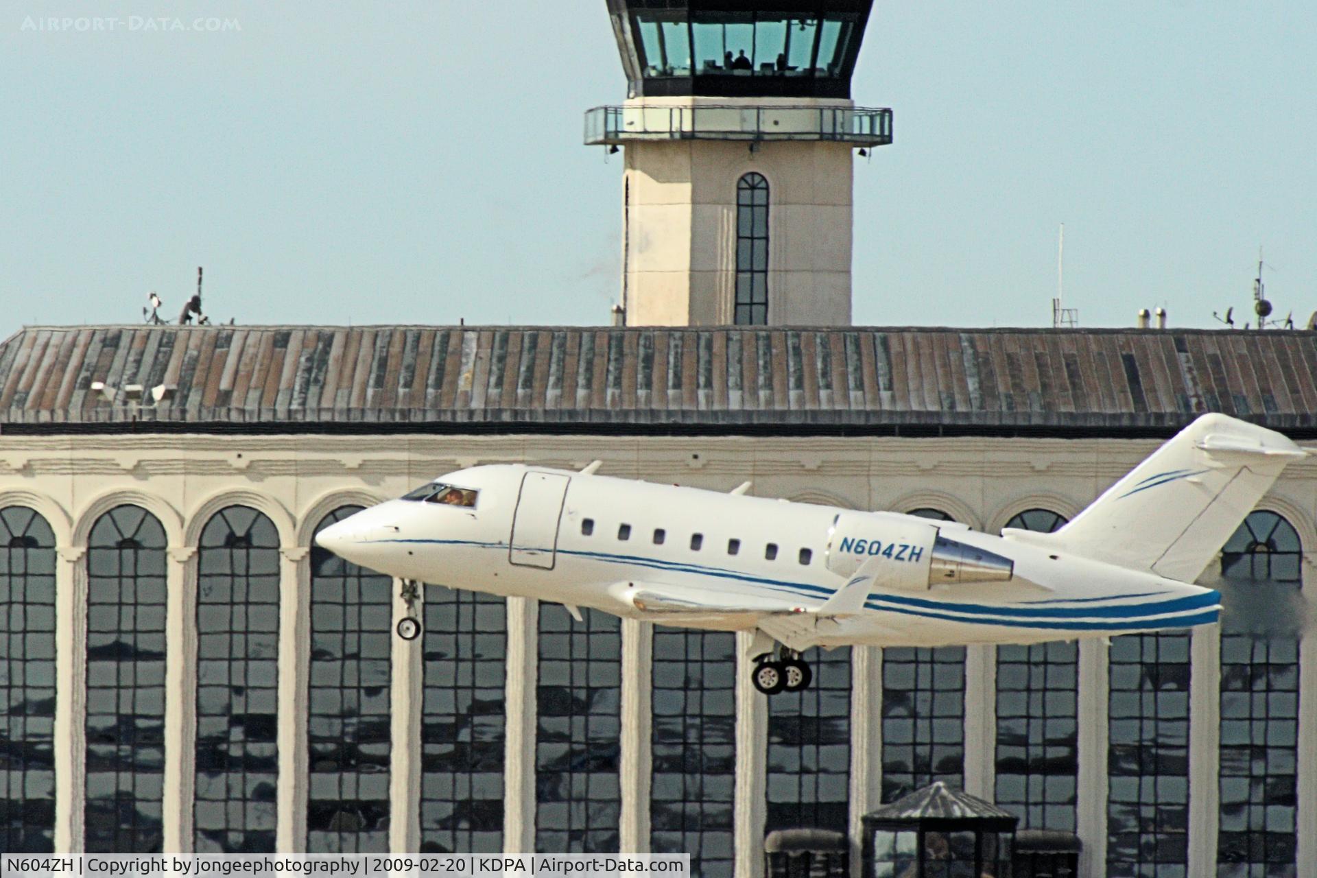 N604ZH, 1998 Canadair Challenger 604 (CL-600-2B16) C/N 5376, Taking Off at KDPA