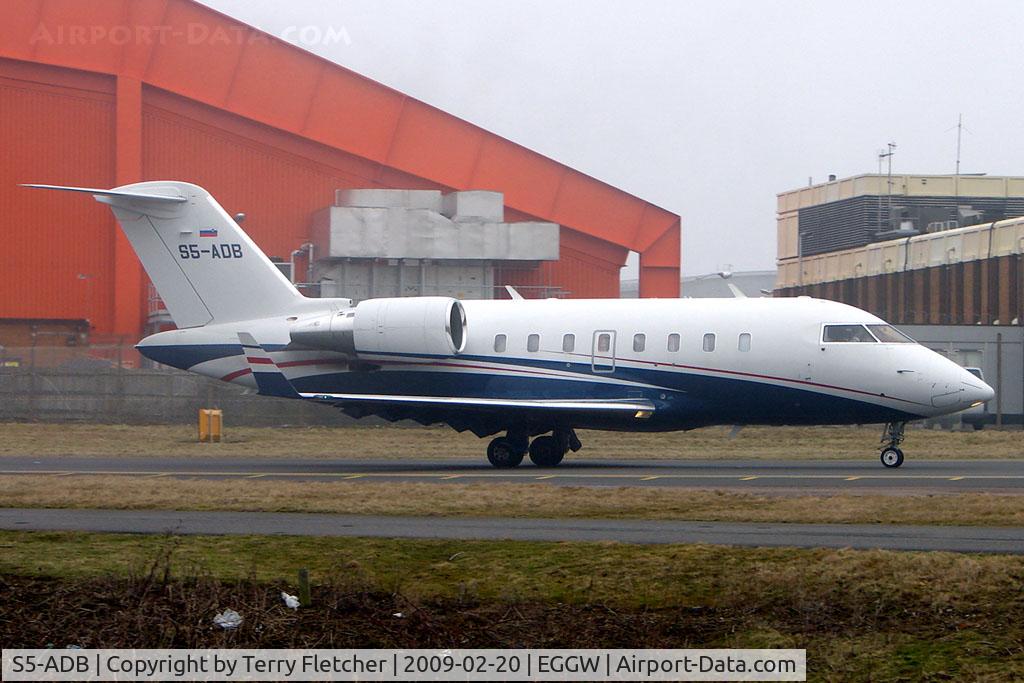 S5-ADB, 2007 Bombardier Challenger 605 (CL-600-2B16) C/N 5715, Slovenian Challenger 605 at Luton