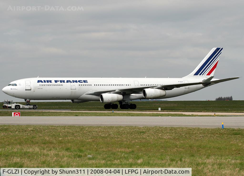 F-GLZI, 1995 Airbus A340-312 C/N 084, Trackted to the Air France buildings...