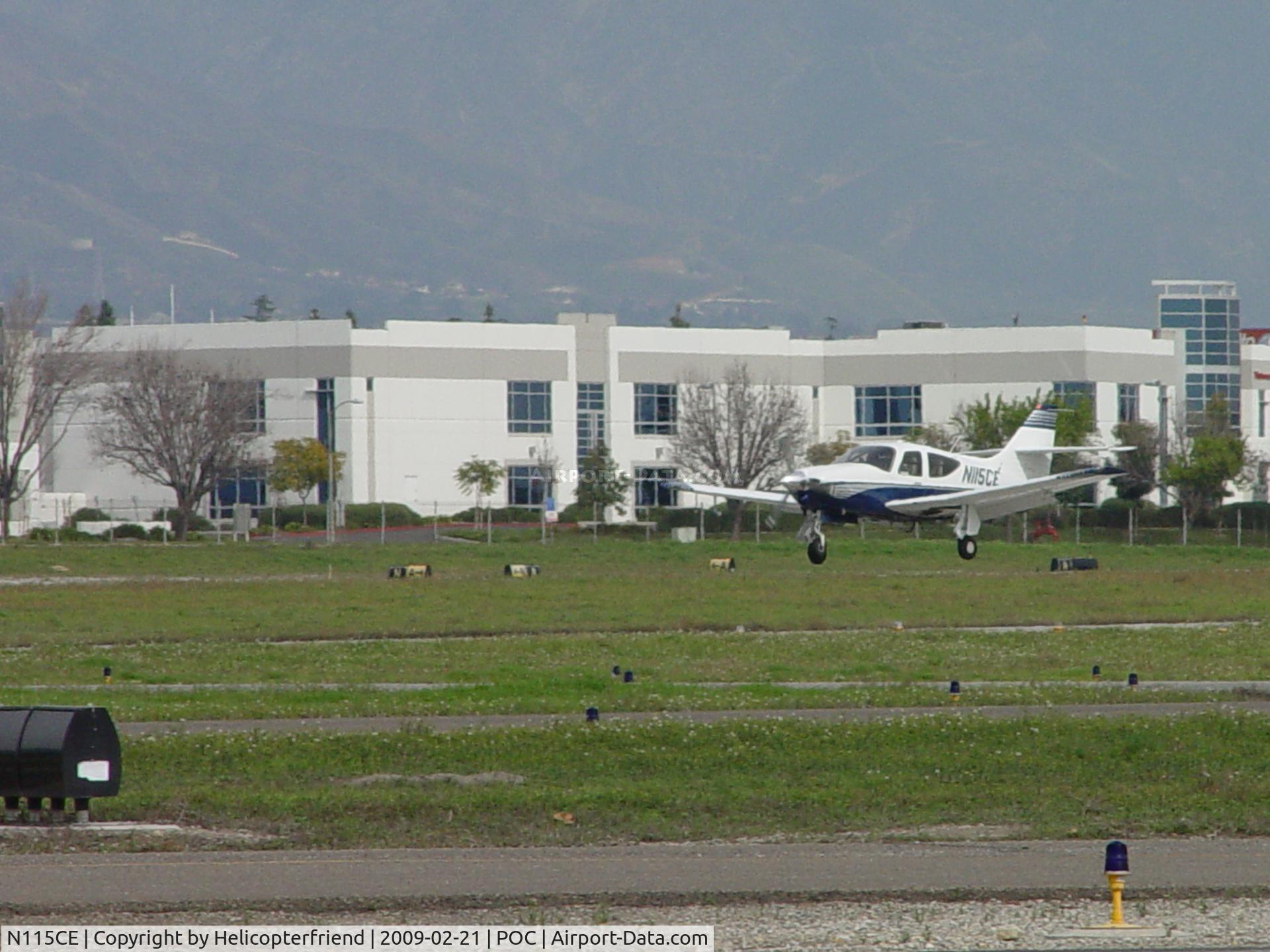 N115CE, 1999 Rockwell Commander 114B C/N 14667, Landing at Brackett